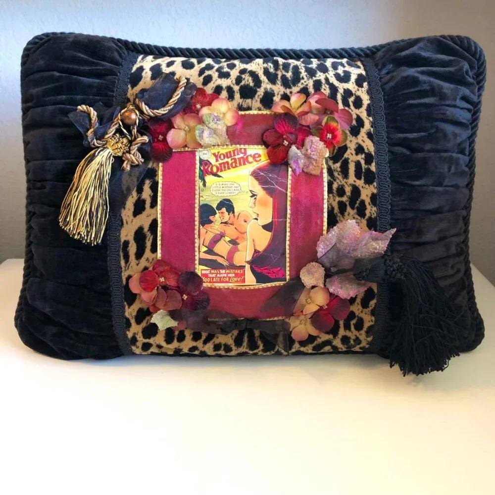 NWT ALEXANDRA'S ACCENTS Accent Pillow DC Romance Comic Strip Black\Leopard 15